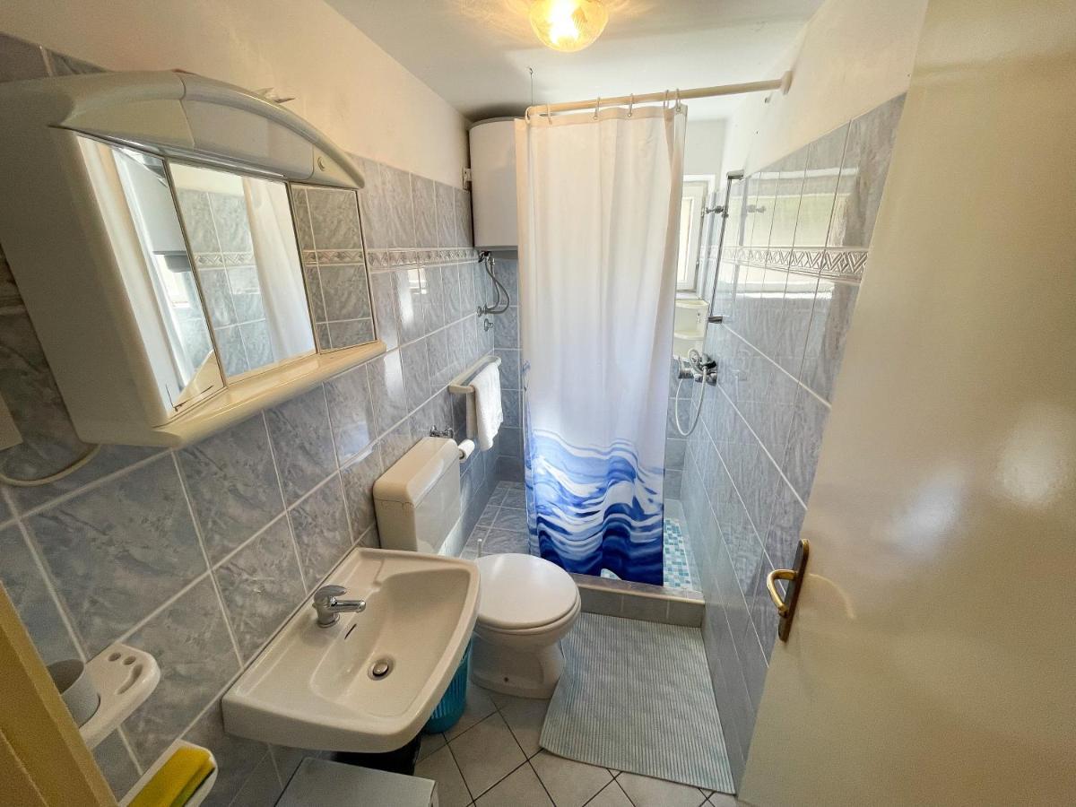 Apartmani Leonarda Jadranovo Bagian luar foto