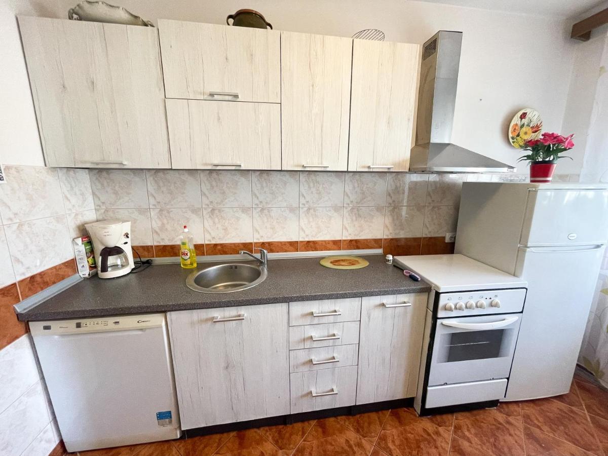 Apartmani Leonarda Jadranovo Bagian luar foto