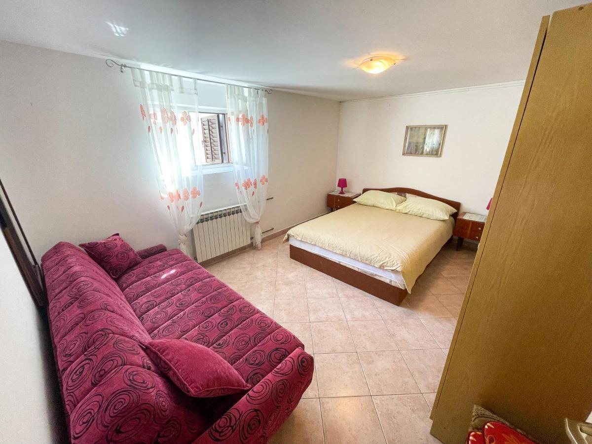 Apartmani Leonarda Jadranovo Bagian luar foto