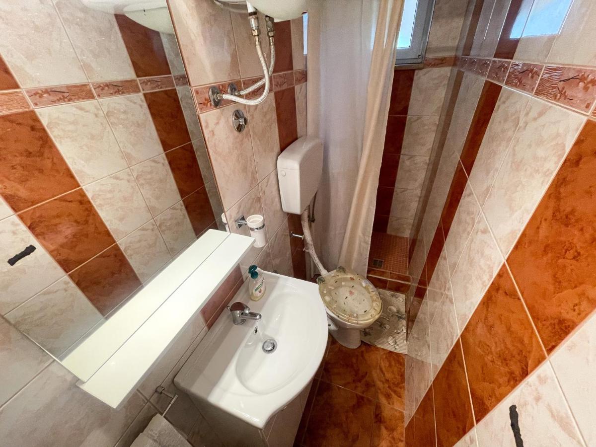 Apartmani Leonarda Jadranovo Bagian luar foto